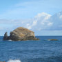 Vue d'un rocher sur la mer
